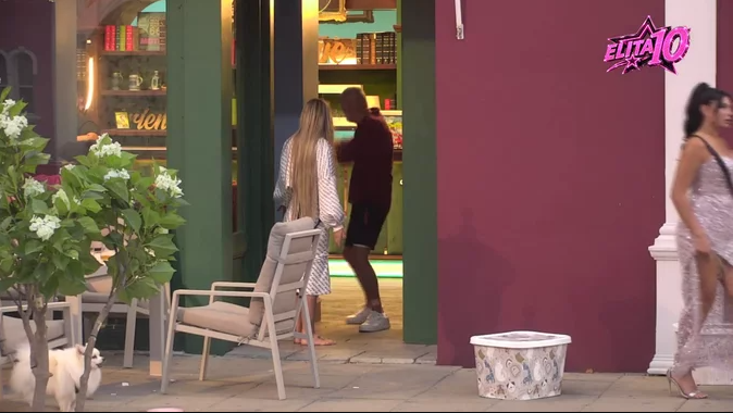 Lepi Mića i Aneli Ahmić svadja